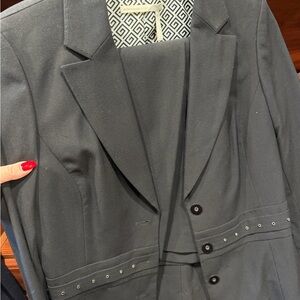 Classiques Entier Black jacket 2pc pant suit beautiful with silver metal accents